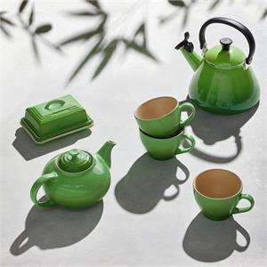 Le Creuset Bamboo Green Stoneware Classic Teapot 1.3L